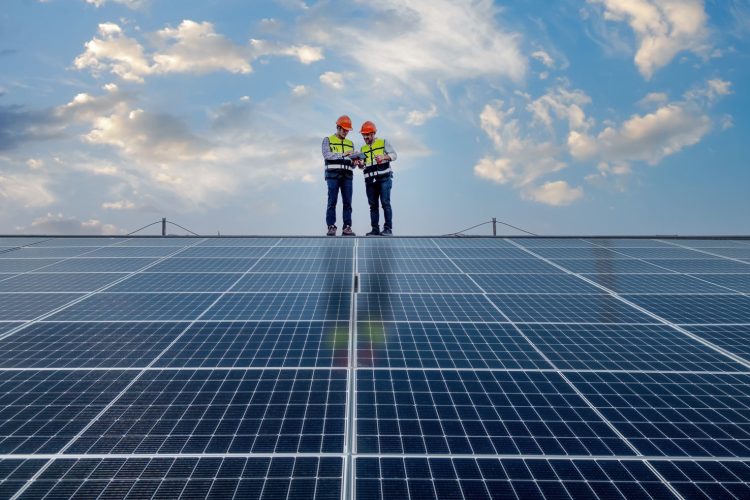 Jak obniżyć koszty energii? Finansowanie termomodernizacji i paneli słonecznych z Pożyczką Miejską II